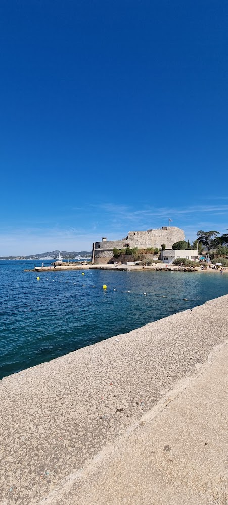 Plage De Pipady