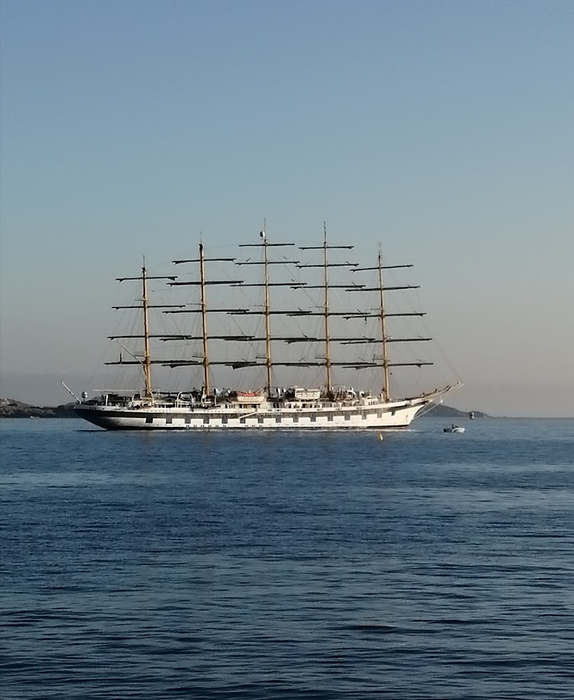 Bandol Port & Plage