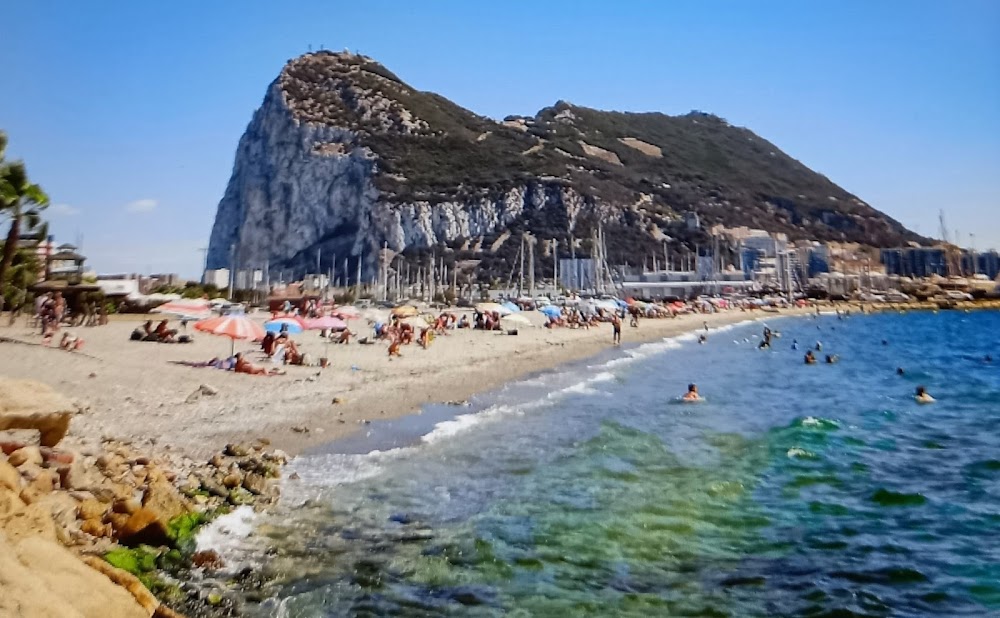 Playa poniente la linea