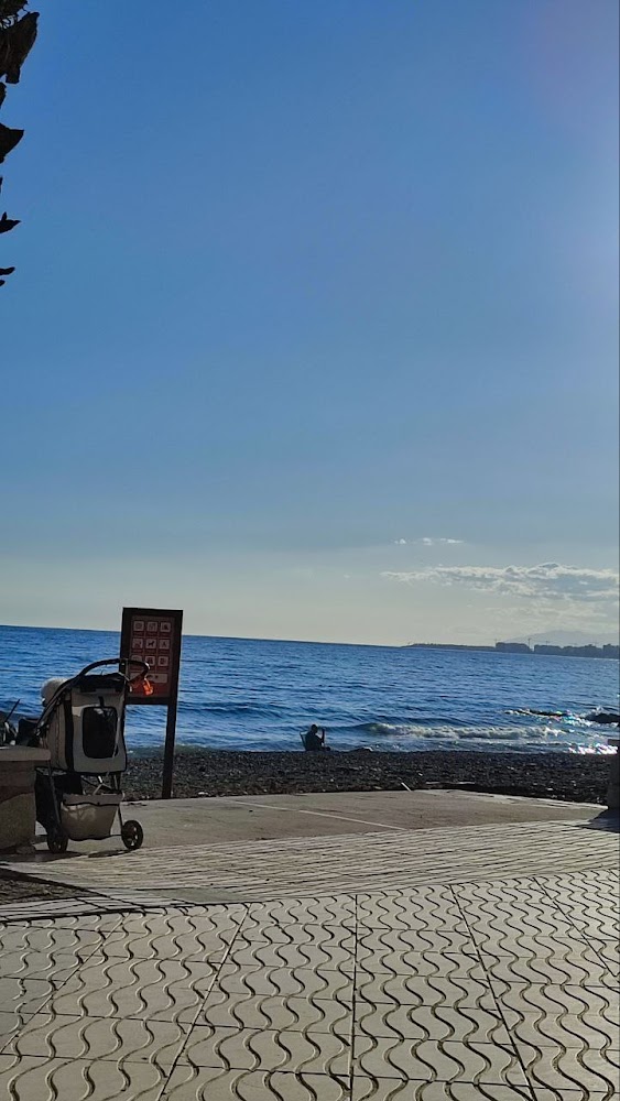 Playa de la Caleta de Vélez
