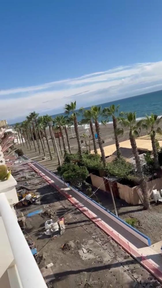 Playa de la Caleta de Vélez