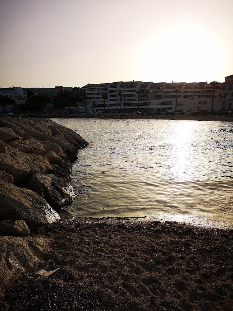 Plage des Capucins