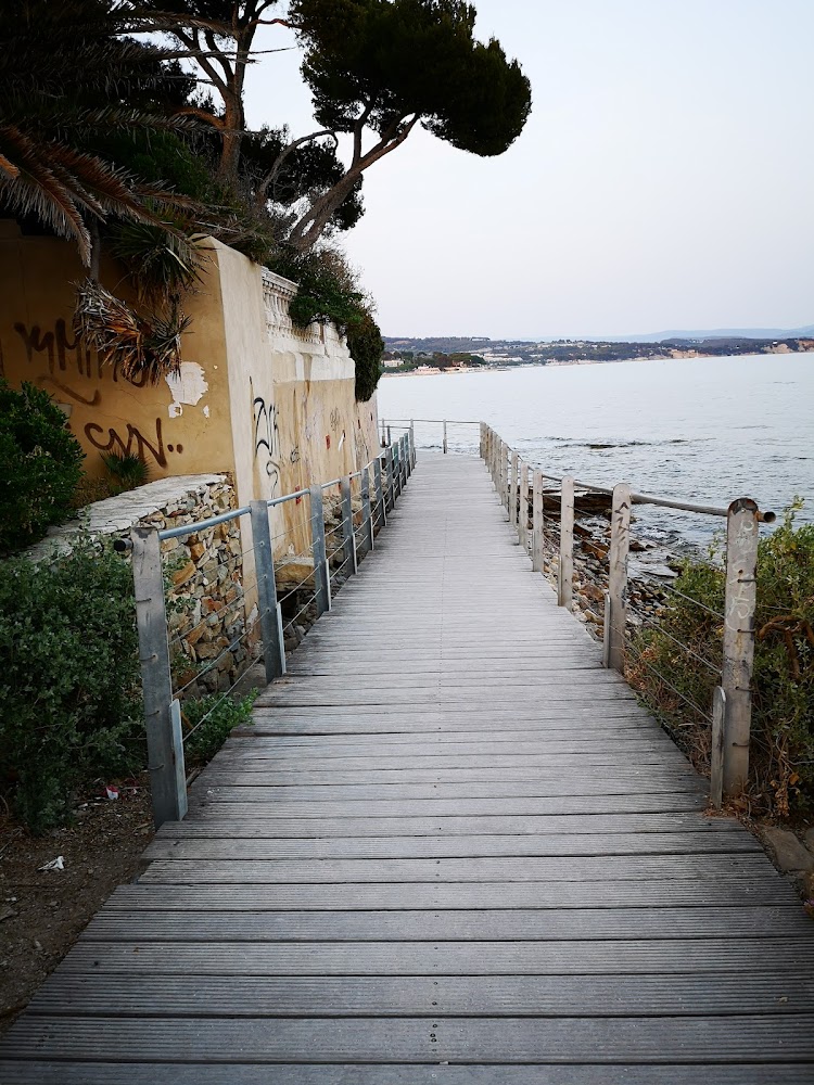 Plage des Capucins