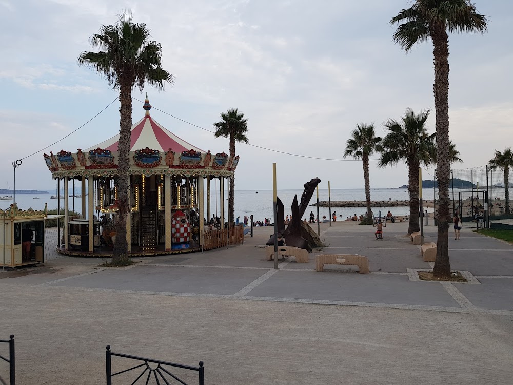 Plage des Capucins