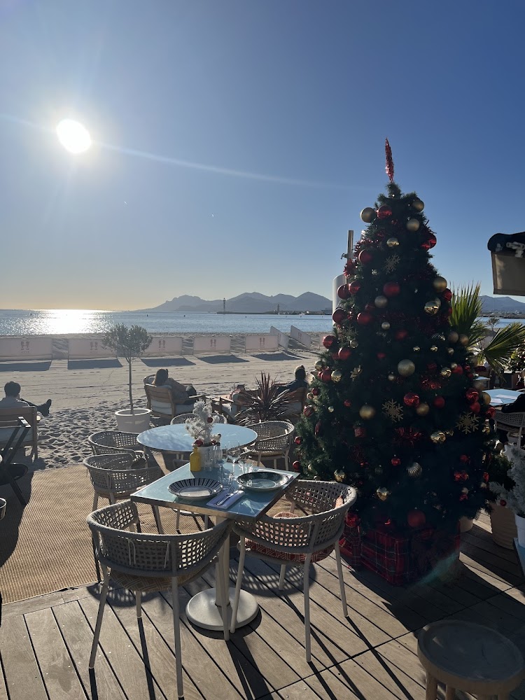 Hyde Beach Cannes