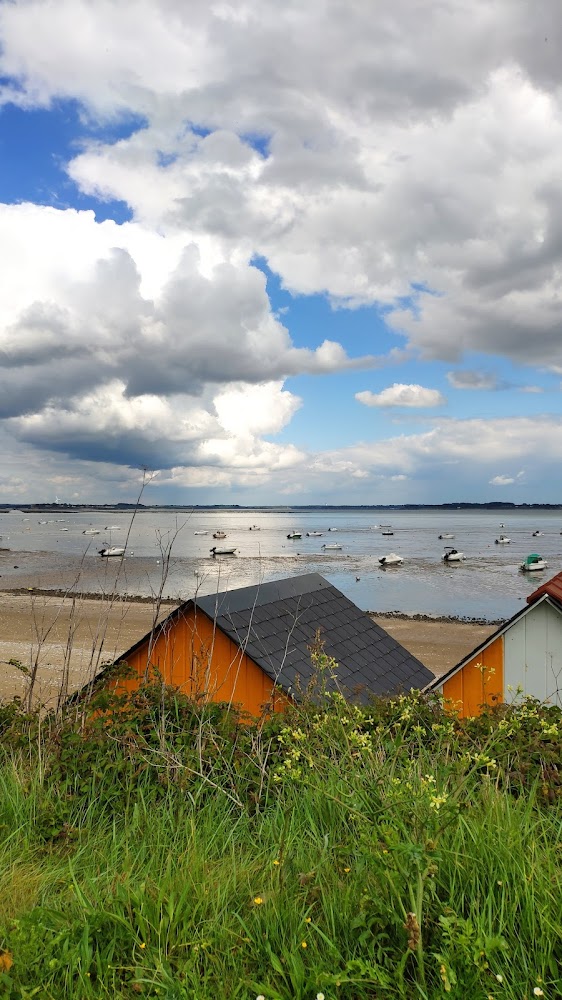 Petite Plage De Kervoyal
