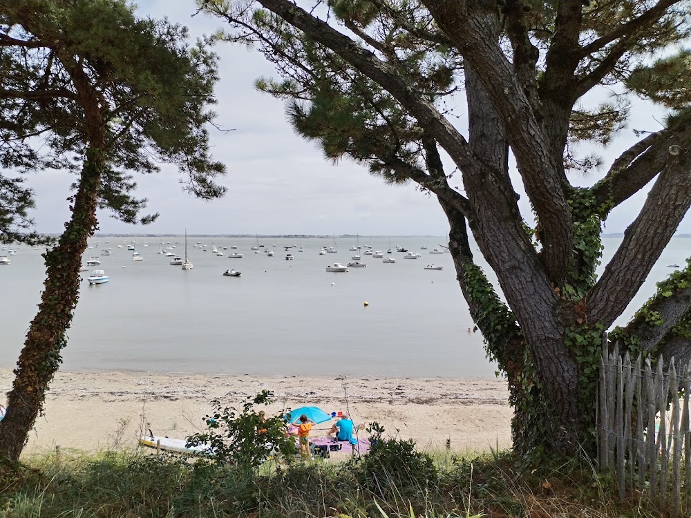 Petite Plage De Kervoyal