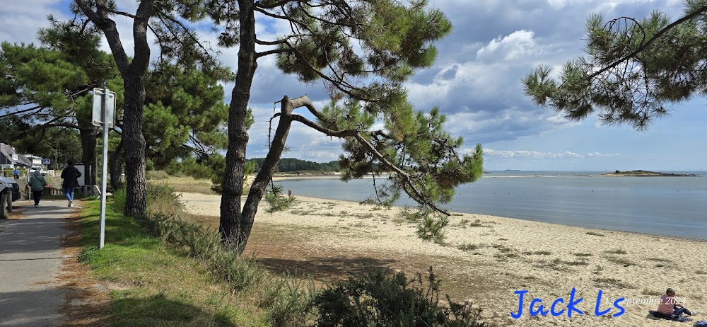 Plage Du Men Du