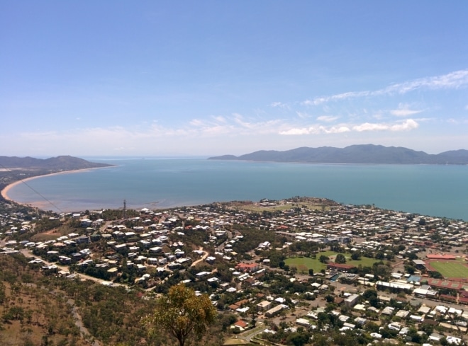 Townsville - vue de Castle Hill sur Magnetic Island