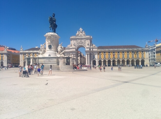 Place du commerce - visiter Lisbonne