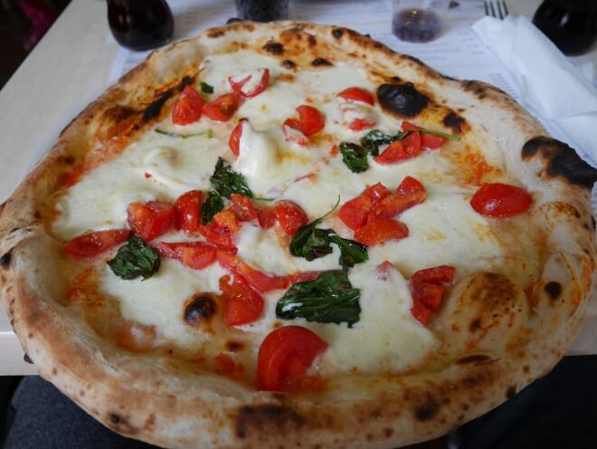 La pizza napolitaine