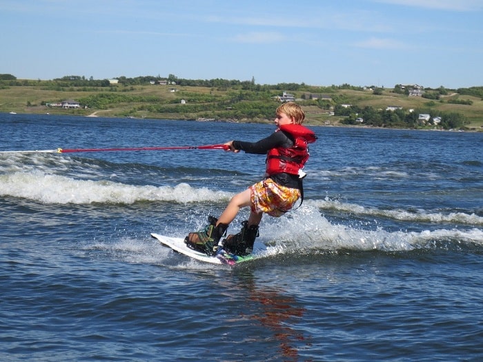 enfant wakeboard bretagne min