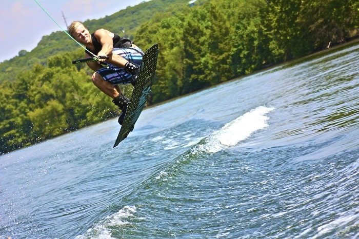 saut wakeboard bretagne min