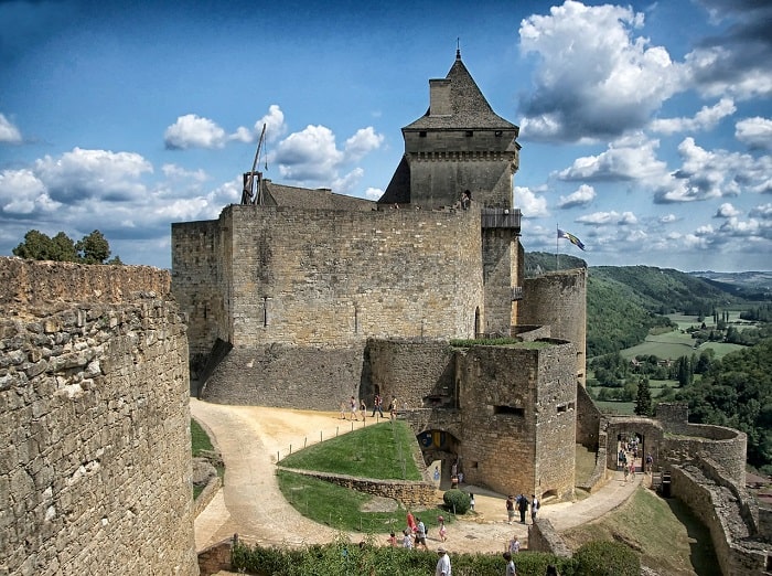 chateau de castelnaud dordogne min