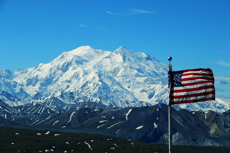 mount denali plus haute montagne des États unis min