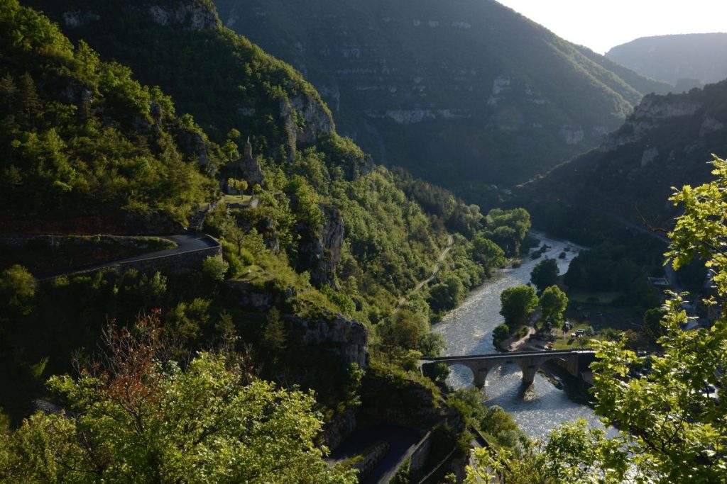 quels sont les incontournables à voir dans les cévennes nos 10 lieux à visiter