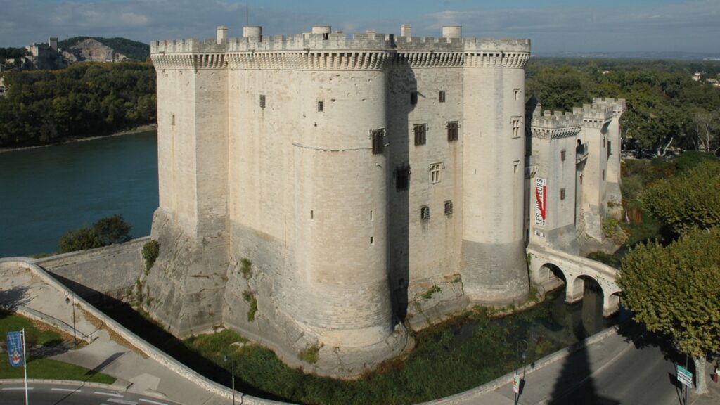 ville de Tarascon