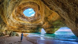 Grotte des Demoiselles, le palais souterrain des fées et des géants qui émerveille l’Occitanie