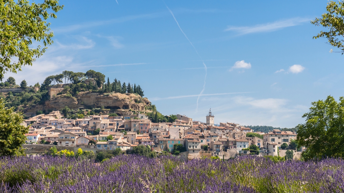 Manosque attire tous les retraités qui quittent la Côte d’Azur (et ne veulent plus repartir)