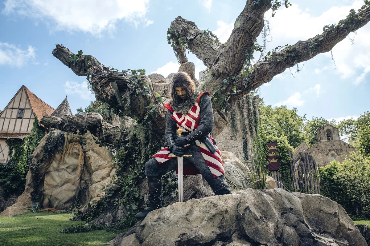 -L-Epee-du-Roi-Arthur-Puy-du-Fou-C-Arthur-Aumond